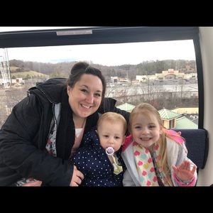 Meet your Posher, Danielle